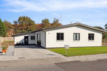 Kastanievej 2, 7451 Sunds
