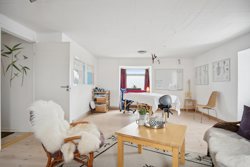Hovedgaden 16A, 8410 Rønde