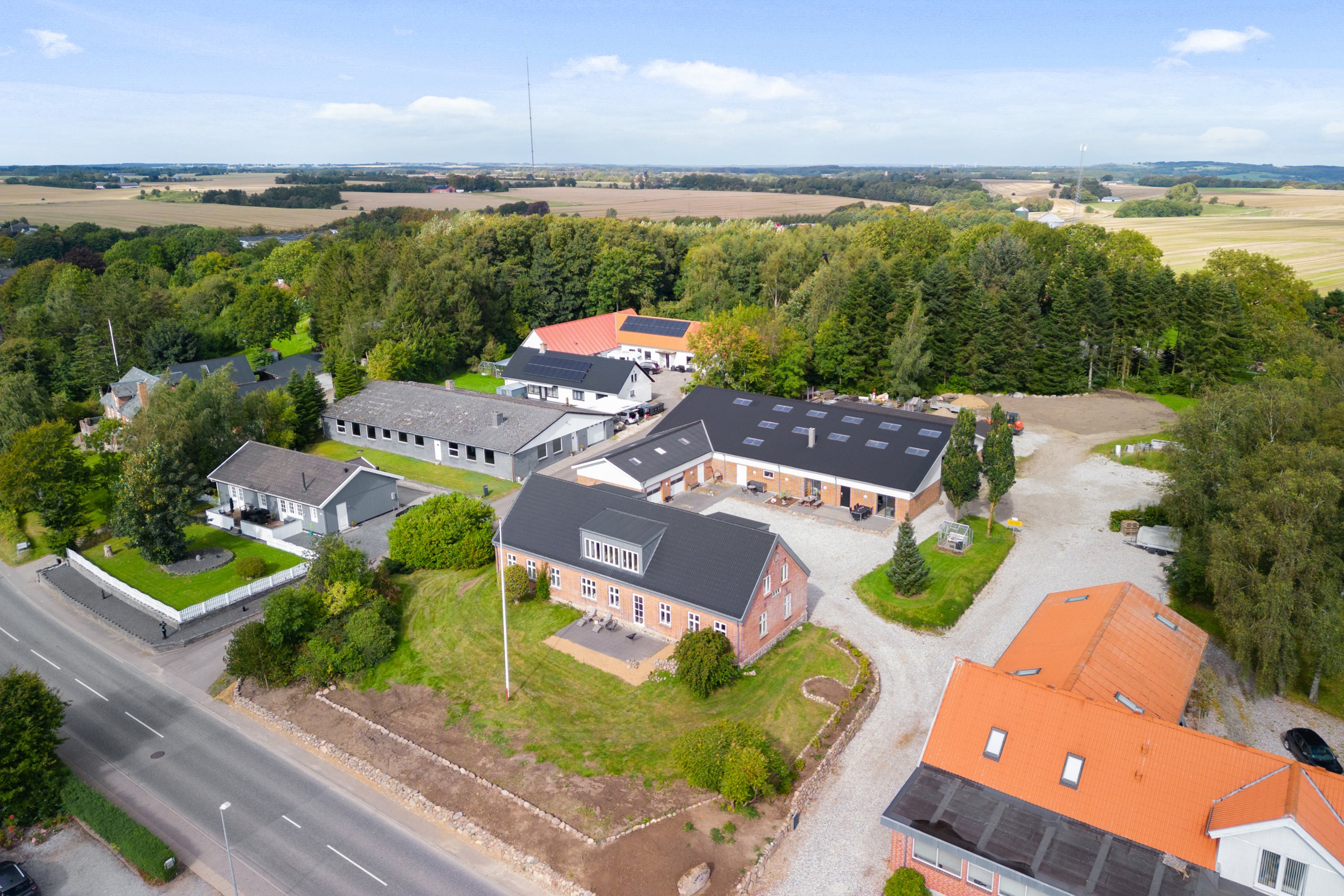 Landejendom på Vittenvej 56 8382 Hinnerup.