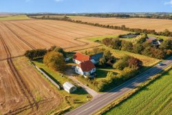Clausholmvej 332, Voldum, 8370 Hadsten