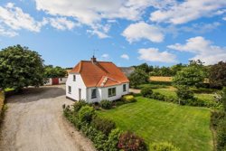 Clausholmvej 332, Voldum, 8370 Hadsten