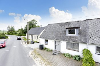 Hoelvej 8, 8370 Hadsten