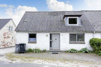 Hoelvej 8, 8370 Hadsten