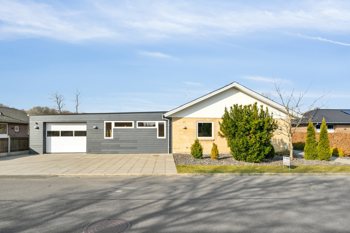 Solsortevej 45, 8643 Ans By