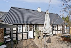 Kirkevej 1, Thorsager, 8410 Rønde