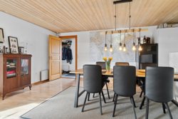 Rødtjørnevej 1, Laurbjerg, 8870 Langå
