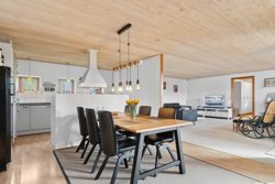 Rødtjørnevej 1, Laurbjerg, 8870 Langå