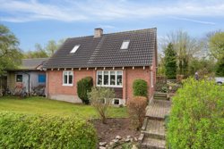 Ebeltoftvej 6, Tåstrup, 8410 Rønde