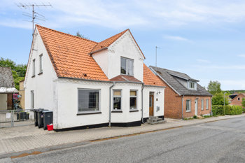 Stationsvej 14, 8883 Gjern