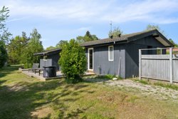 Hedeskovvej 16, Hedeskov, 8410 Rønde