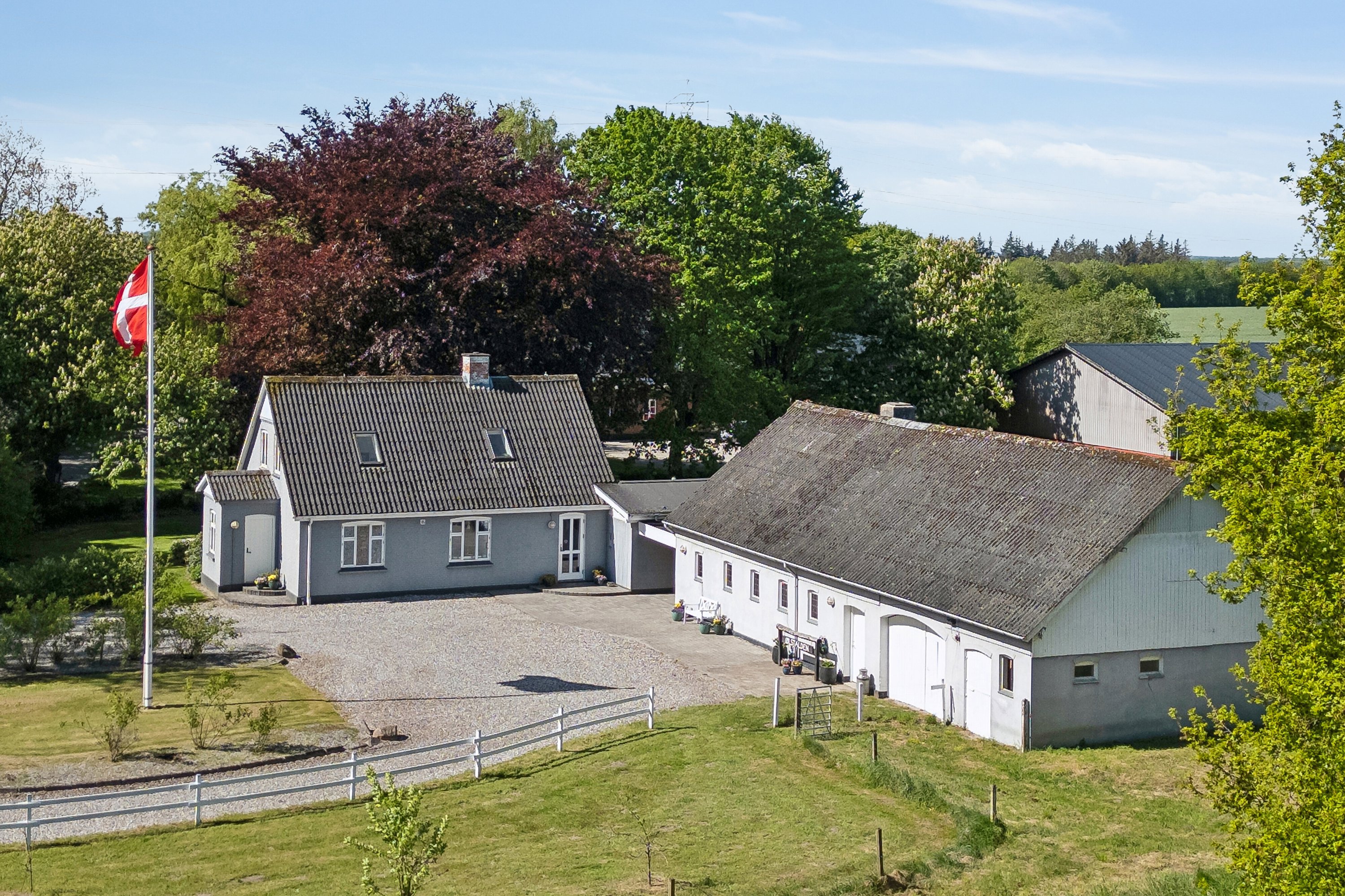 Villa på Sandballevej 91 8382 Hinnerup.