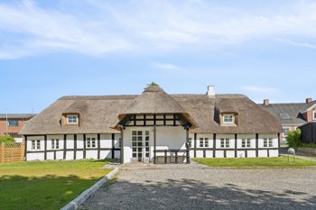 Skelund Hovedgade 8, 9560 Hadsund