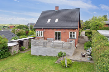 Solsortevej 3, 8410 Rønde