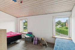 Langgade 15, 8350 Hundslund