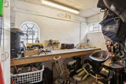 Langgade 15, 8350 Hundslund