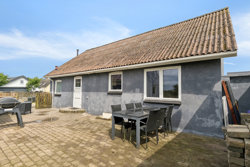 Langgade 15, 8350 Hundslund