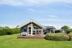 Stenvendervej 4, Følle Strand, 8410 Rønde