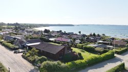 Rørsangervej 2, Følle Strand, 8410 Rønde