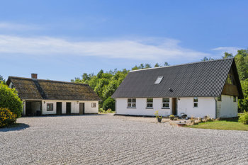 Lyngbyvej 52, 8570 Trustrup