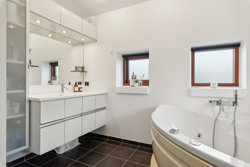 Solhøjvej 22, Lyngby, 8570 Trustrup