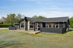 Lyngvej 25, Fjellerup Strand, 8585 Glesborg