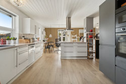 Carlsensvej 8, Bønnerup Strand, 8585 Glesborg