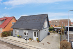 Svalevej 4, 6971 Spjald