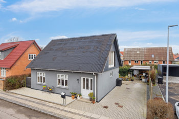 Svalevej 4, 6971 Spjald