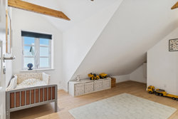 Højskolebakken 1, 7171 Uldum