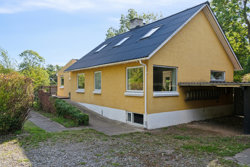 Rostvedvej 5, Rostved, 8410 Rønde