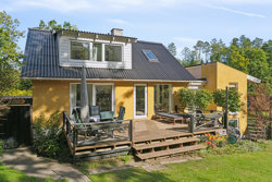 Rostvedvej 5, Rostved, 8410 Rønde