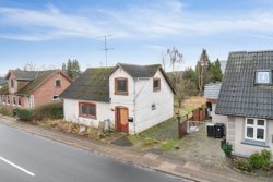 Østergade 30, Laurbjerg, 8870 Langå