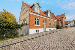 Toldbodvej 4, st. th, 8400 Ebeltoft