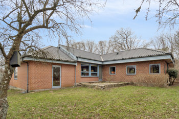 Stationsvej 69, 8410 Rønde