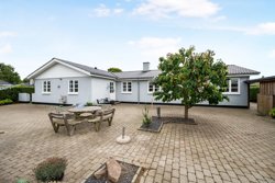 Brorsonsvej 11, Elling, 9900 Frederikshavn