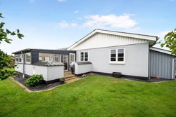 Brorsonsvej 11, Elling, 9900 Frederikshavn