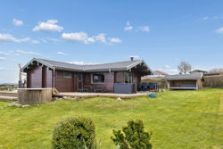 Solbakken 82, Skåstrup Str, 5400 Bogense