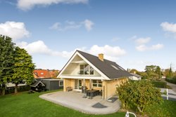 Æblevej 6, Ugelbølle, 8410 Rønde