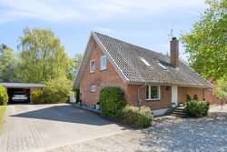 Damvej 4, Haldum, 8382 Hinnerup