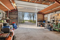 Tostrupvej 10, Vive, 9560 Hadsund