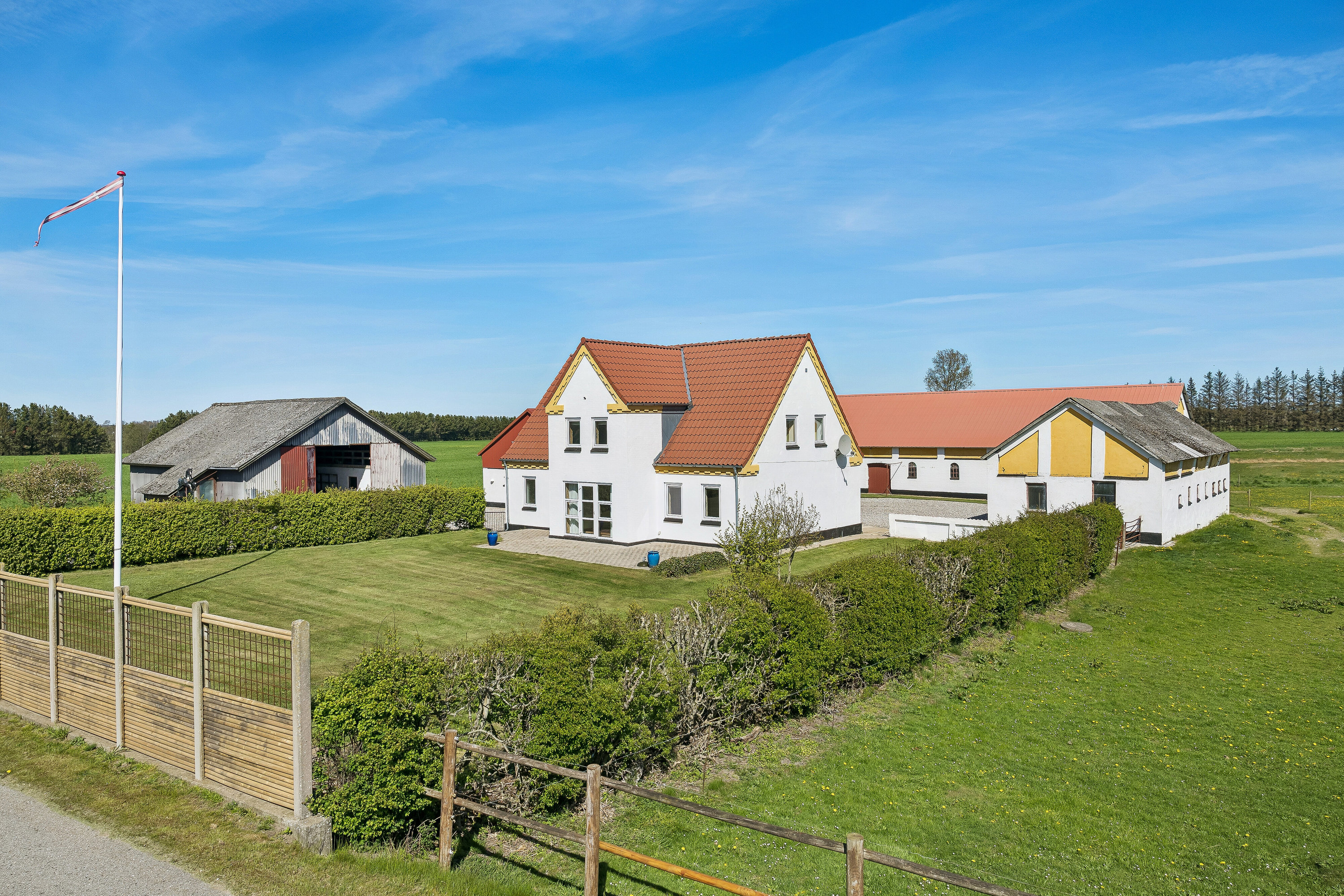Landejendom på Storskovvej 76 9330 Dronninglund.