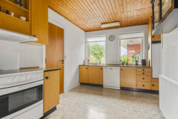 Langgade 5, 8350 Hundslund