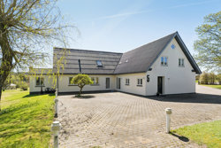 Slotsvej 5, 8860 Ulstrup