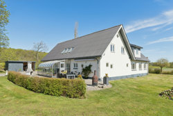 Slotsvej 5, 8860 Ulstrup