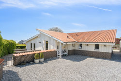 Blombjergvej 18, Følle Strand, 8410 Rønde