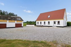 Storskovvej 76, Dorf, 9330 Dronninglund