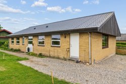 Karen Jeppesgade 1, Gylling, 8300 Odder