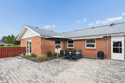 Skovvænget 76, Tirstrup, 8400 Ebeltoft
