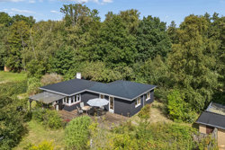 Skovvej 4, Dejret, 8420 Knebel