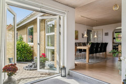Vinkelvej 1, 8732 Hovedgård